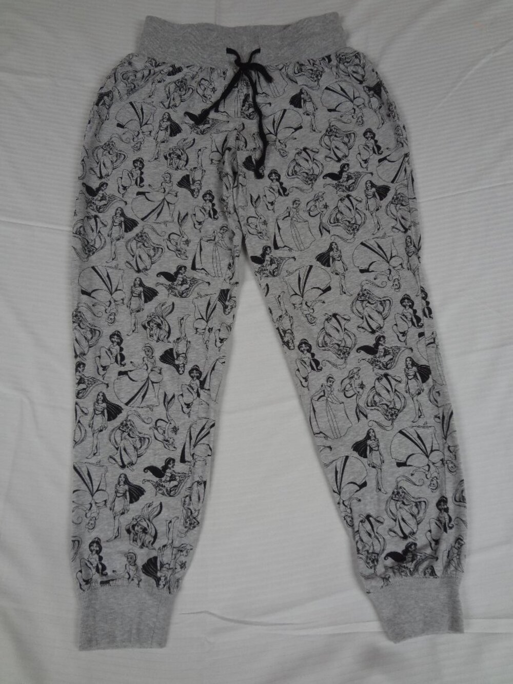 DISNEY PRINCESS ALL OVER PRINT PAJAMA JOGGERS EXTRA SMALL XS WOMENS PANTS L926